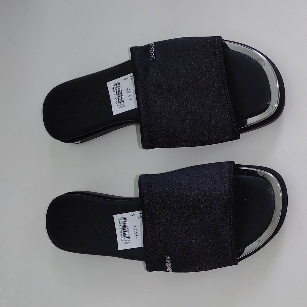 DKYN Flat Sandal